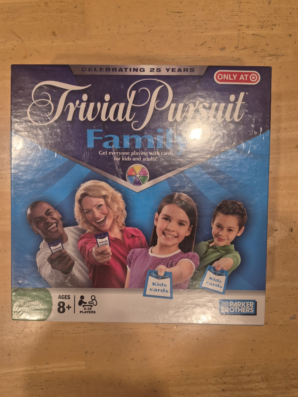 Trivial Pursuit Family Board Game - Parker Brothers - Blue